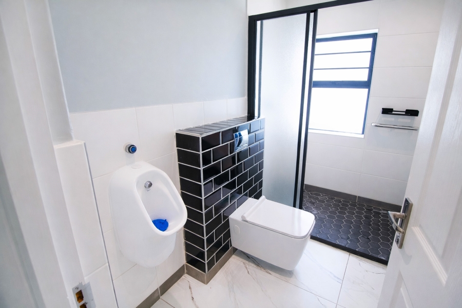 4 Bedroom Property for Sale in Wavecrest Eastern Cape